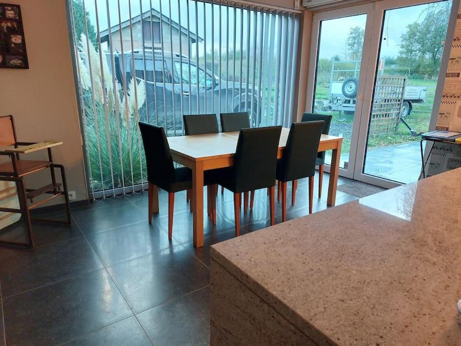 Le Reposoir Maison Spacieuse Avec Feu Au Bois Bertogne ภายนอก รูปภาพ